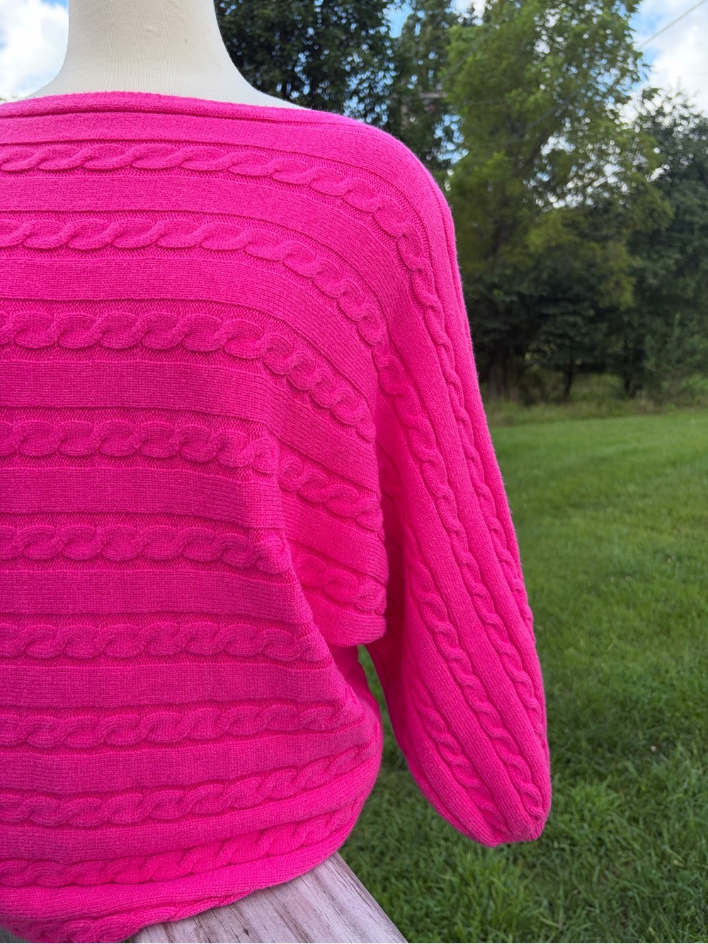 Vine And Love Hot Pink Chunky Cable Knit Long Sleeve Feminine Sweater Size Small - Picture 3 of 10